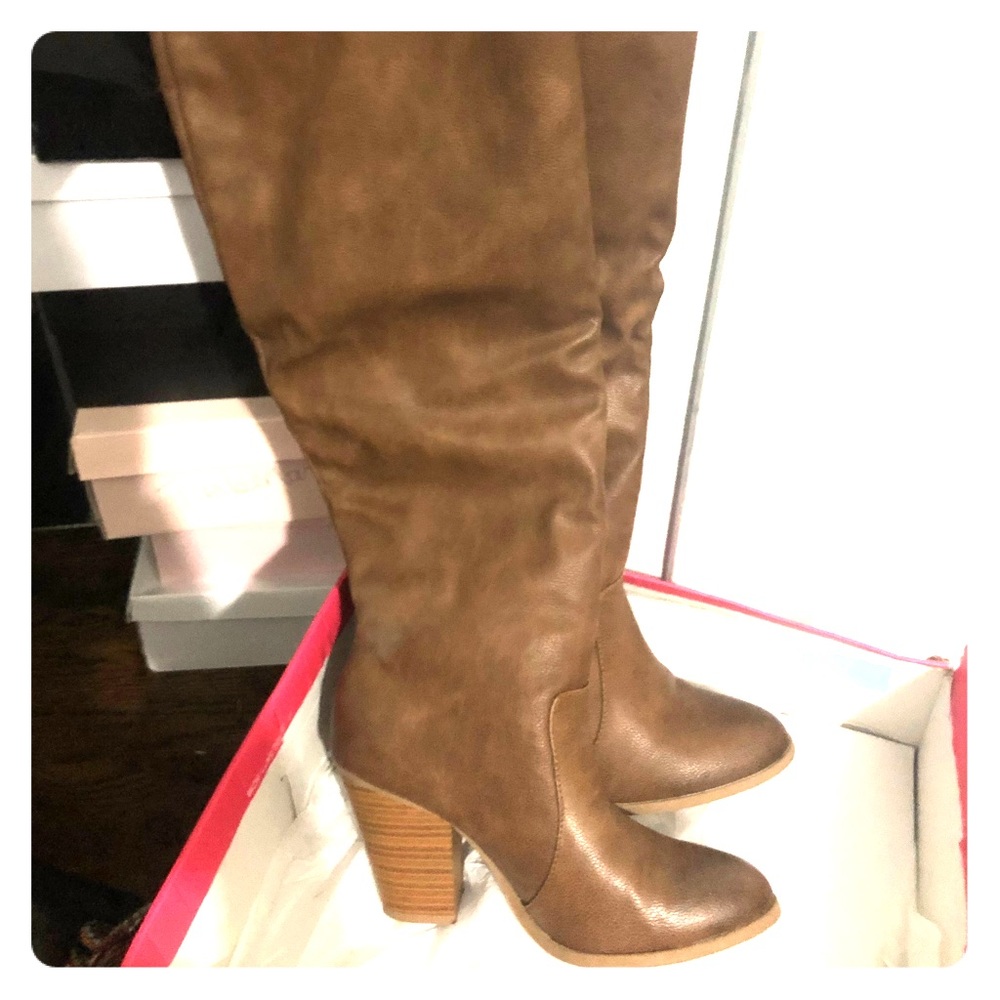 Overthe knee boots